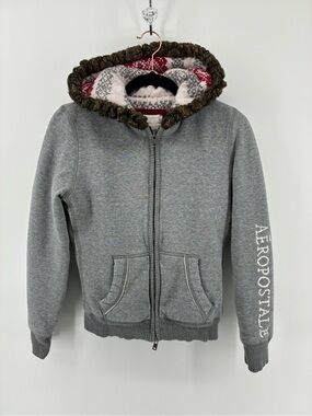 Aeropostale Gray Hooded Zip Sweatshirt with Patterned Sherpa Lining